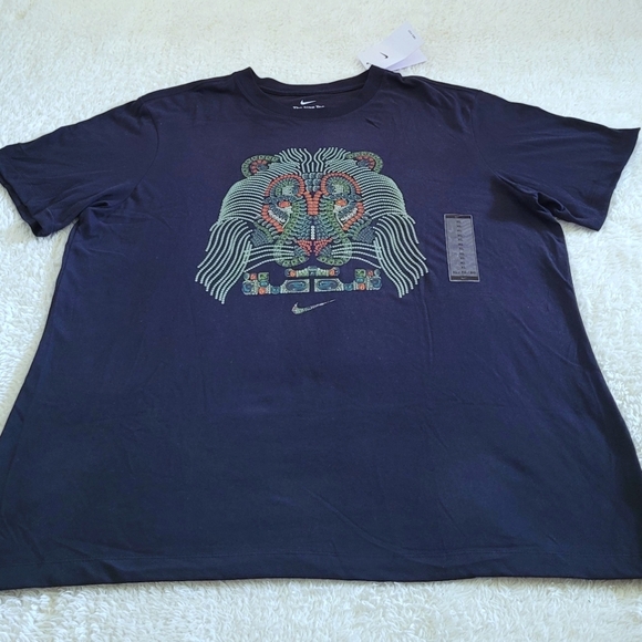 ✨️HP✨️Nike👟 x LeBron James🏀 "Strive For Greatness" Lion's Head🦁 Dri-Fit Tee - Picture 12 of 14